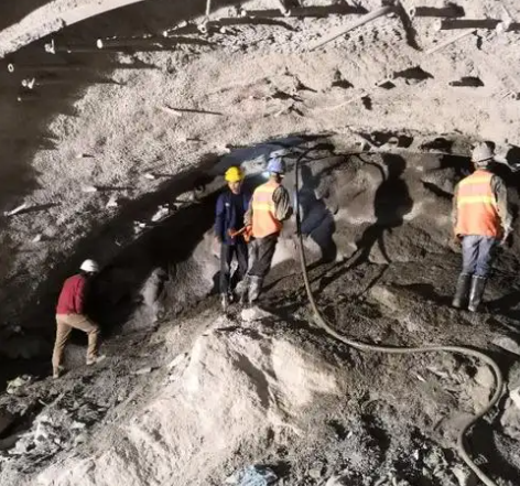 舟山拱顶带模注浆料的施工流程及注意事项